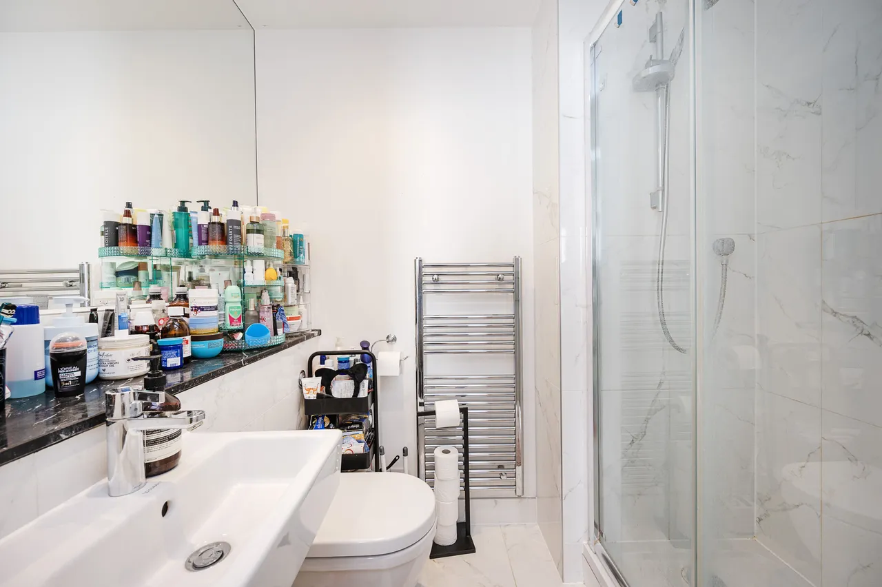 1504 Grand Regent Tower, 2 Cadmium Square, London, photo 5
