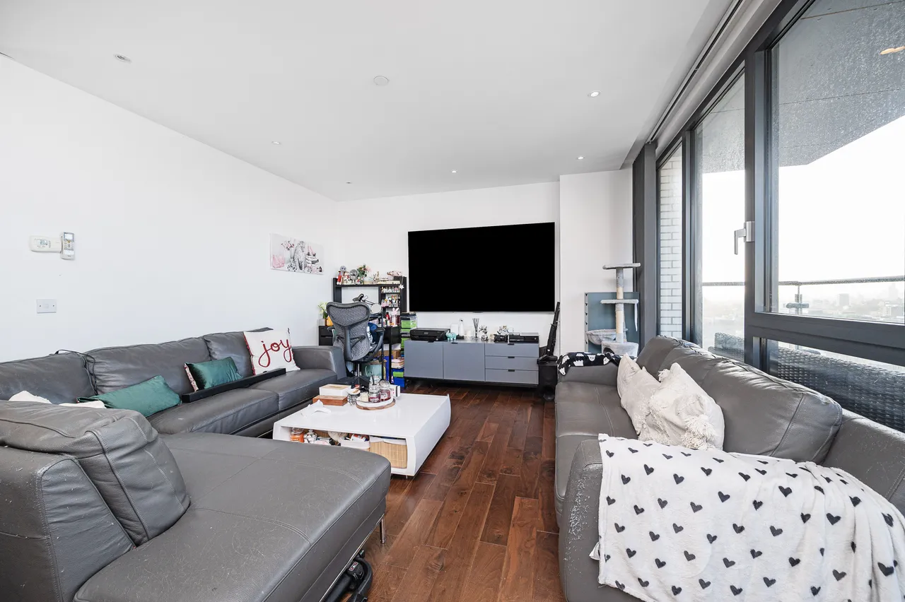 1504 Grand Regent Tower, 2 Cadmium Square, London, photo 9