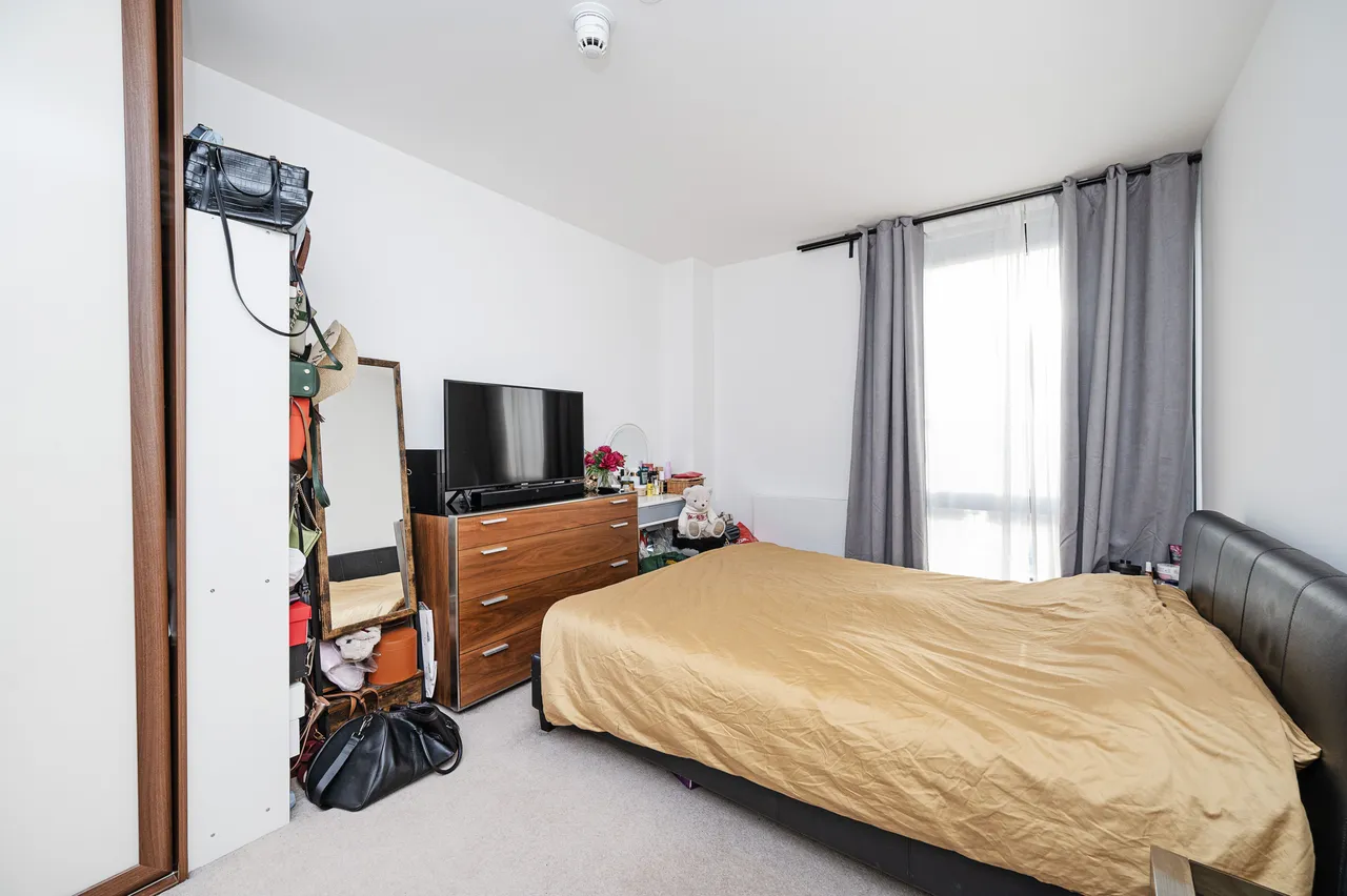 1504 Grand Regent Tower, 2 Cadmium Square, London, photo 6