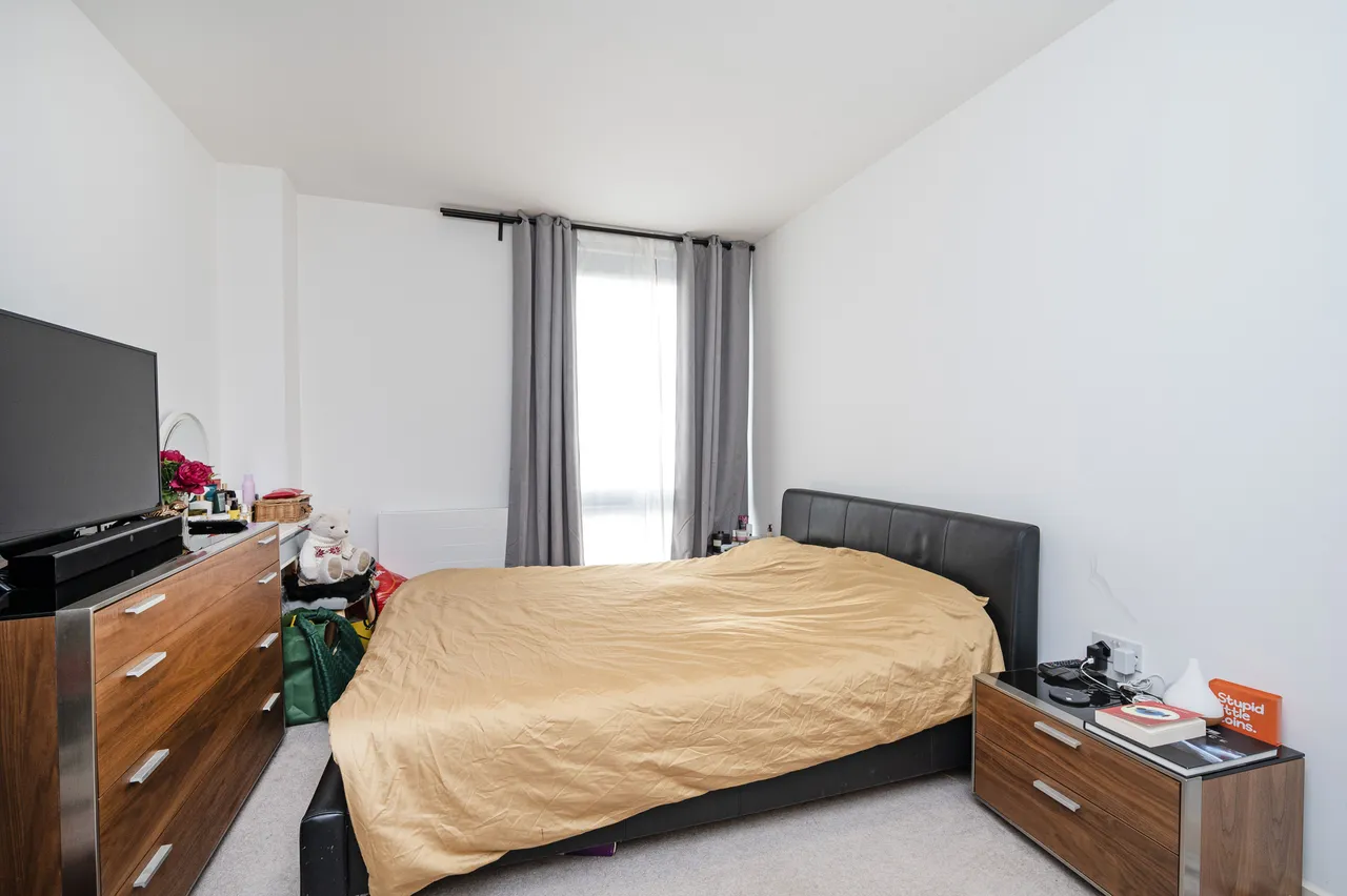 1504 Grand Regent Tower, 2 Cadmium Square, London, photo 4