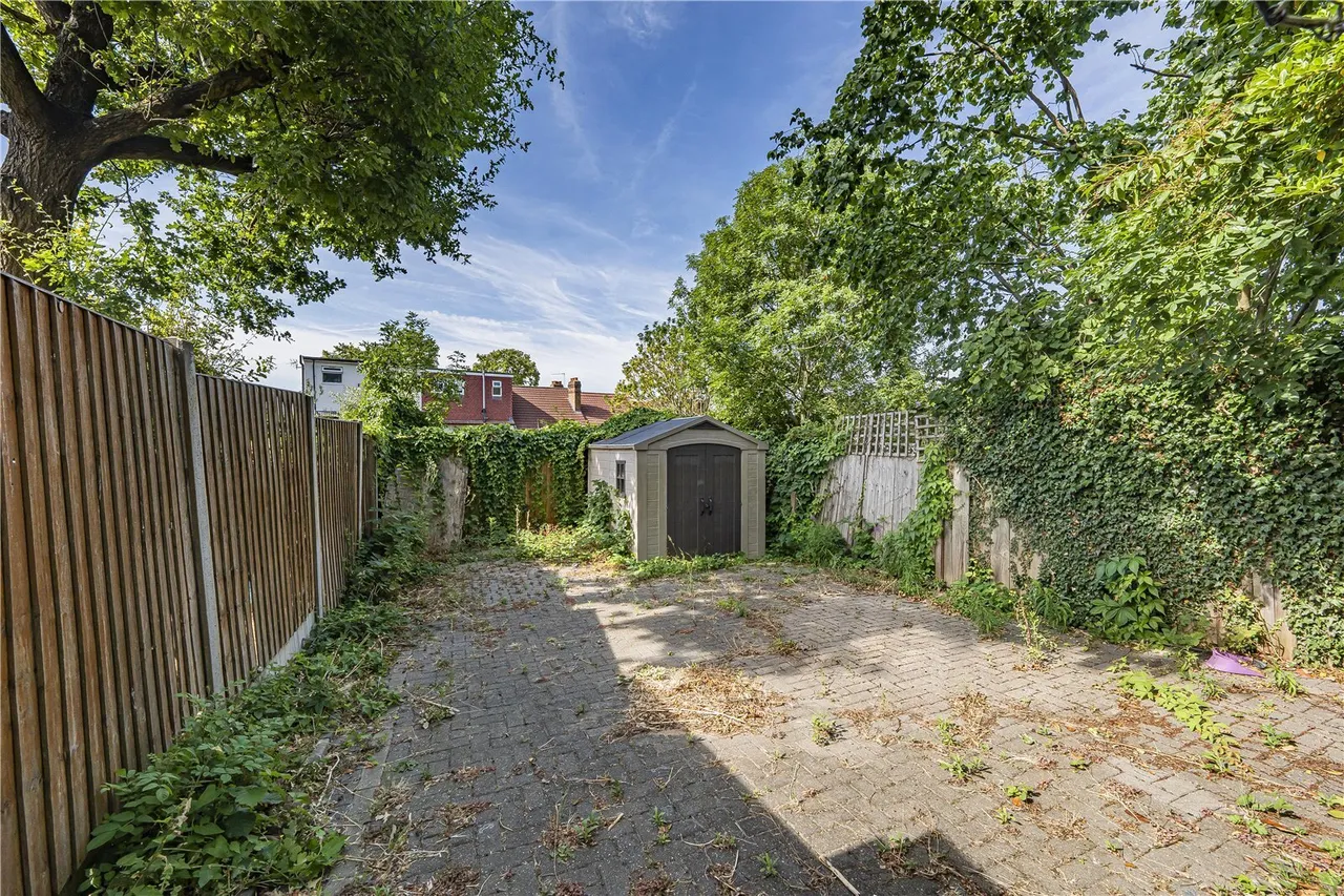 Northwood Gardens, Greenford, UB6, photo 10