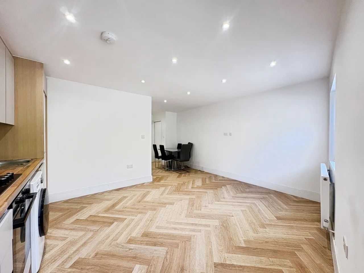 London Road, Camberley, GU15, photo 6