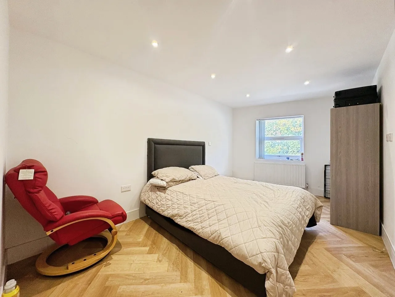 London Road, Camberley, GU15, photo 5