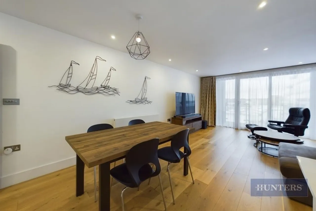 Maritime Walk, Ocean Village, SO14, photo 6