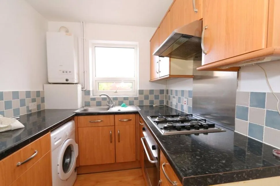 Briardene, Denton, Greater Manchester, M34, photo 3
