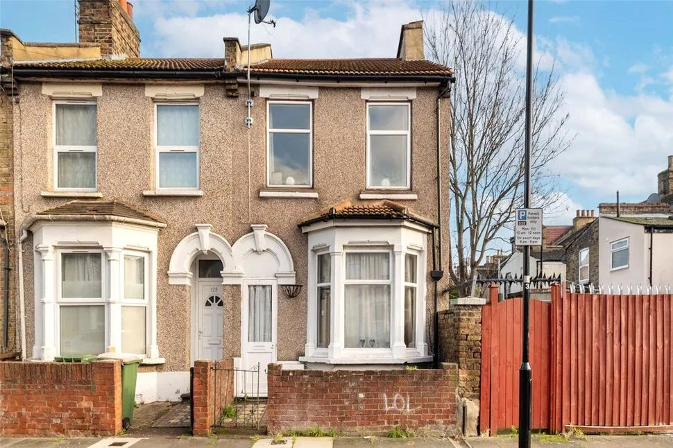 3 bed house for sale, Meath Road, Stratford, E15