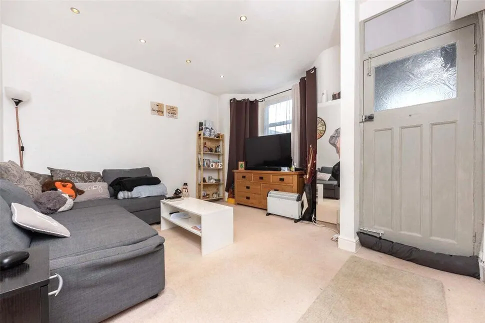 Meath Road, Stratford, E15, photo 3