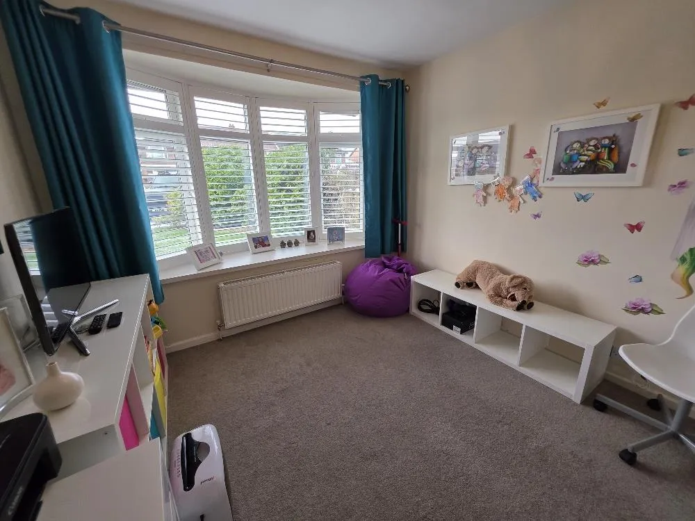 Wilmslow Road, Heald Green, photo 5