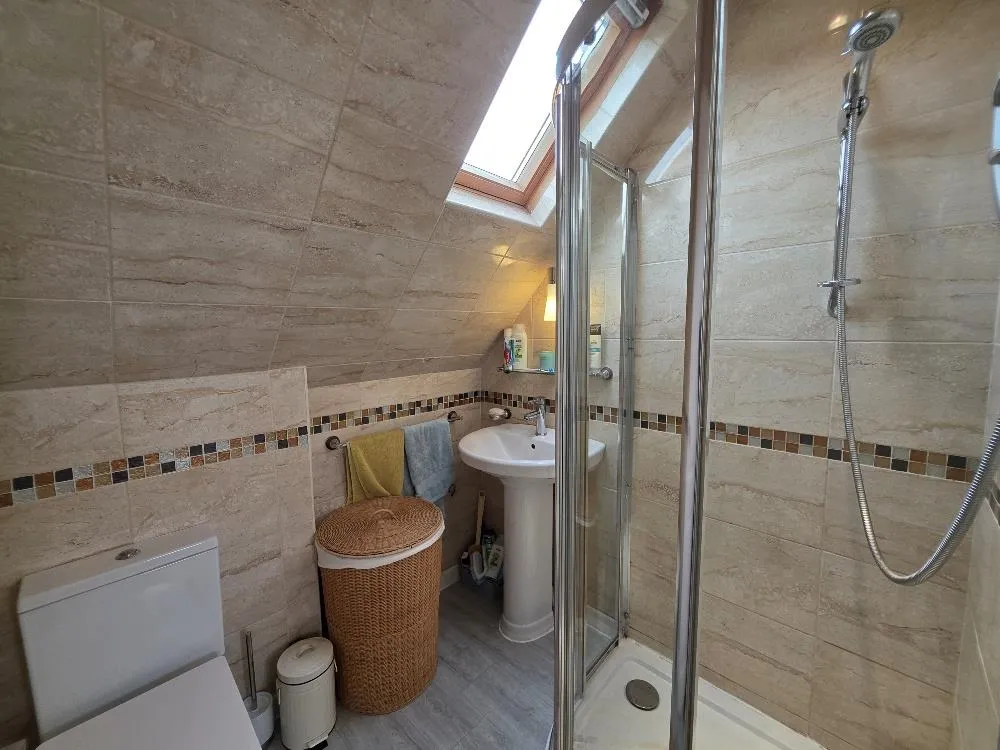 Wilmslow Road, Heald Green, photo 12