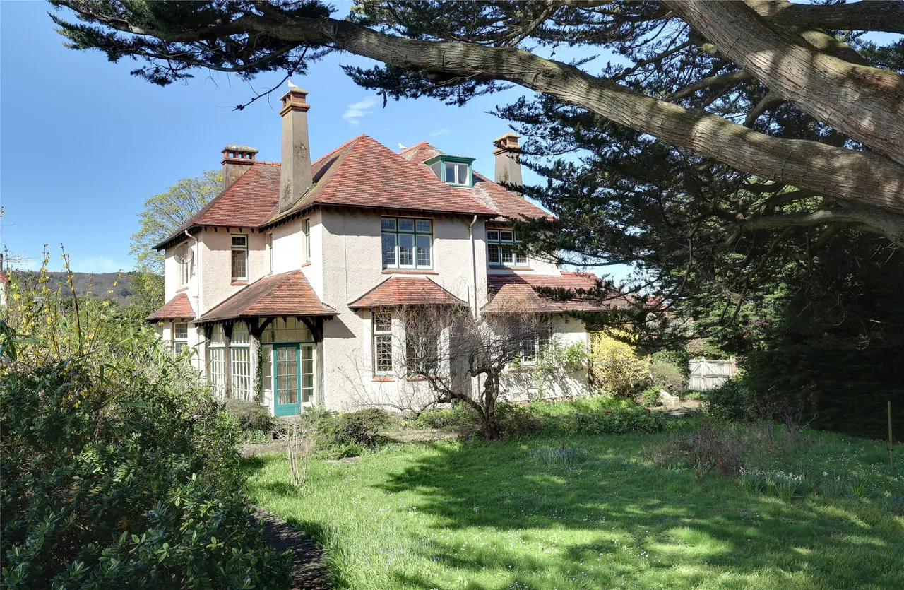 6 bed house for sale, King Edward Road, Minehead, TA24