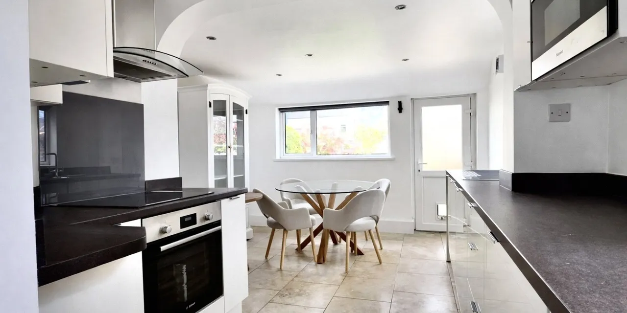 Queens Road, Hoylake, CH47, photo 3