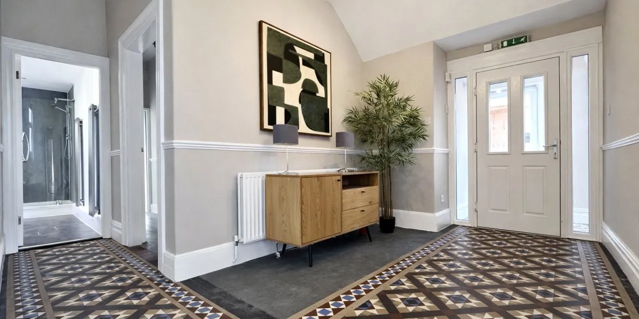 Queens Road, Hoylake, CH47, photo 2