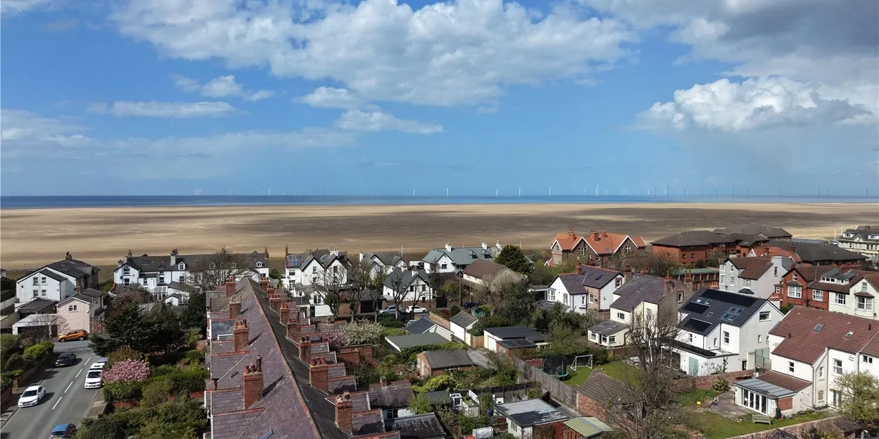 Queens Road, Hoylake, CH47, photo 42