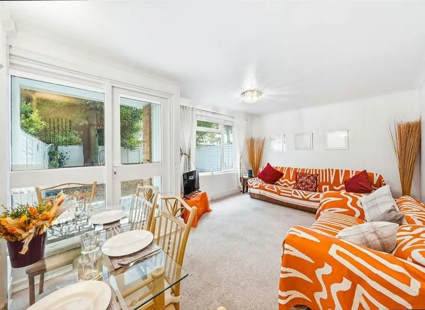 Solon New Road Estate, Clapham, SW4, photo 2