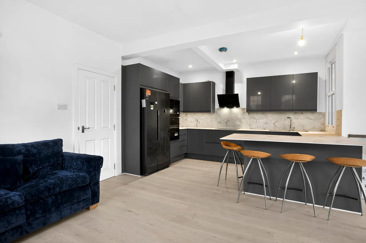 Priory Road, London, photo 9