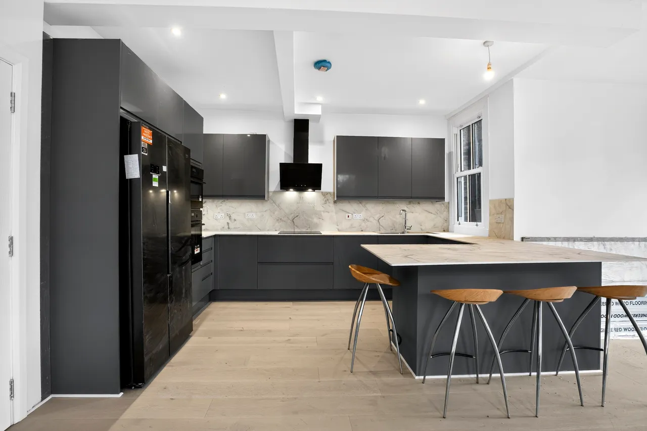 Priory Road, London, photo 2
