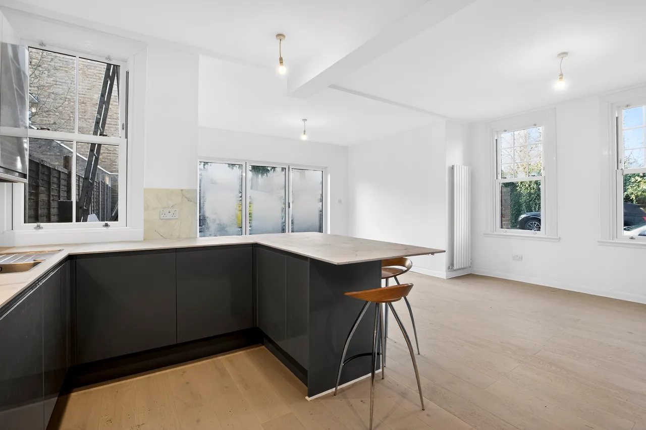 Priory Road, London, photo 8