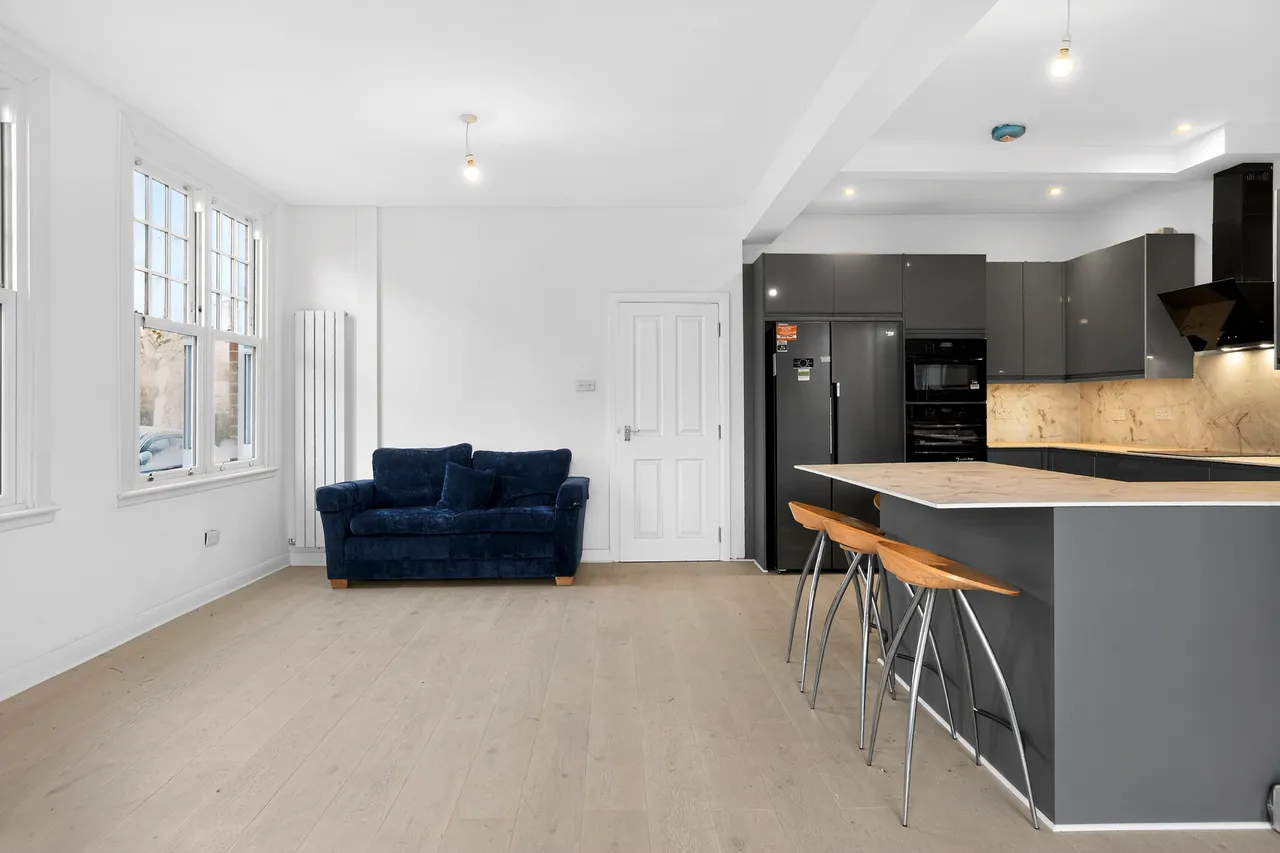 Priory Road, London, photo 6