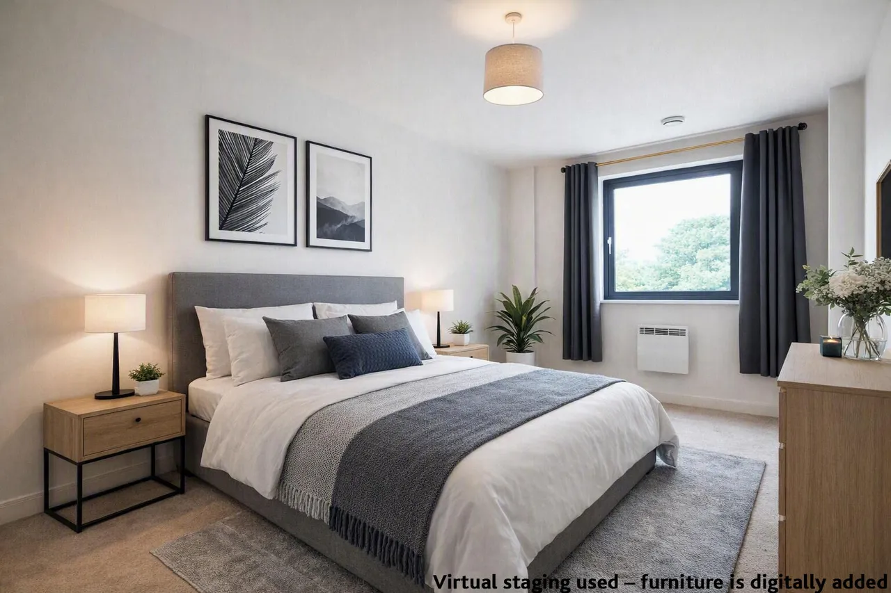 Flat 8, Edward Heylyn House, 15 Thomas Fyre Drive, London, photo 2