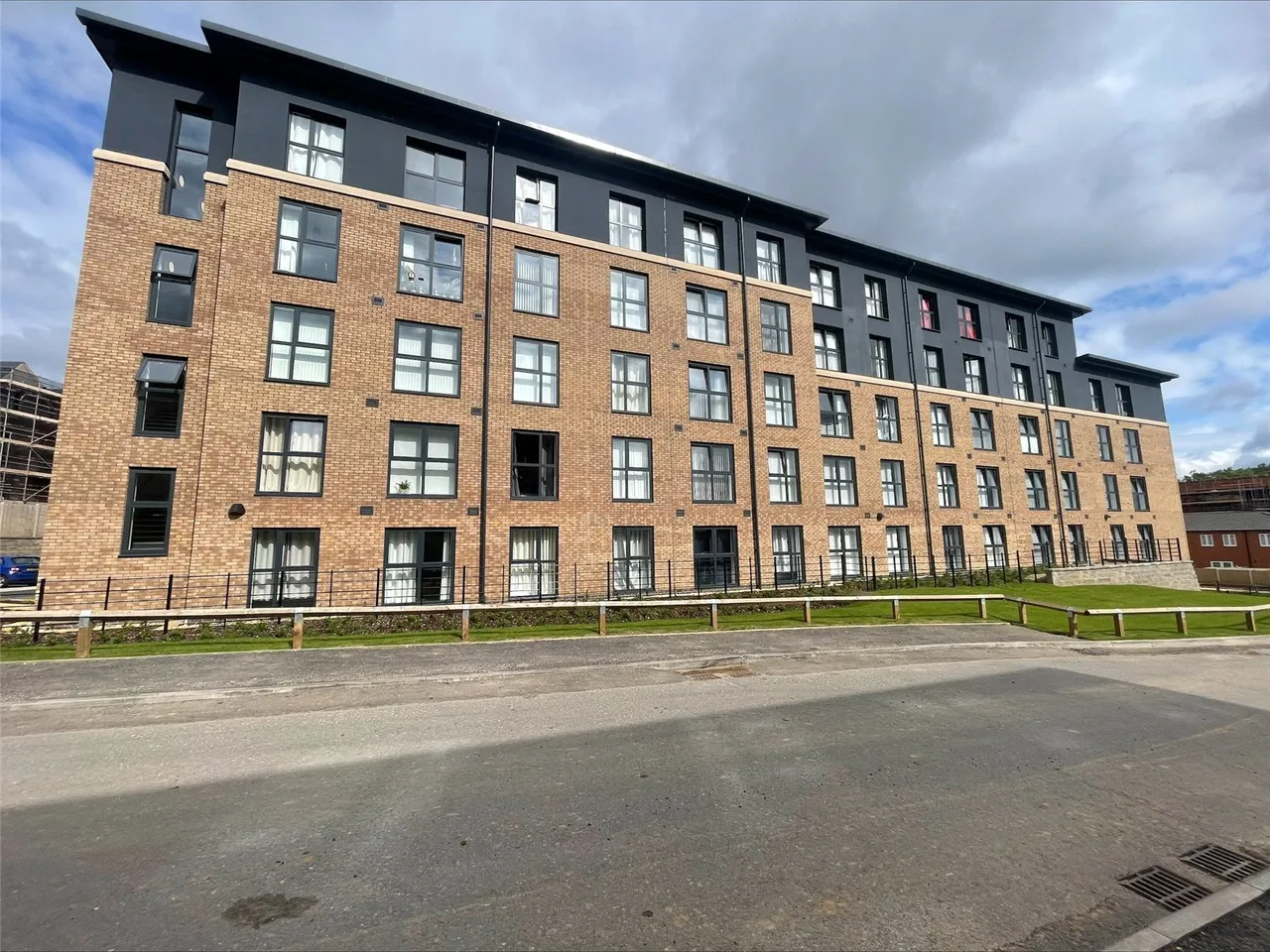 2 bed flat to rent, Erasmus Drive, Derby, DE1