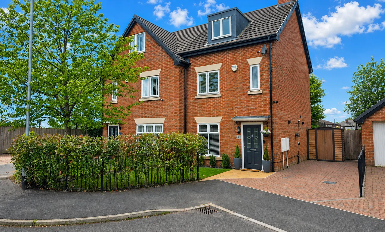 3 bed house for sale, Juniper Gardens, Boothstown, M28