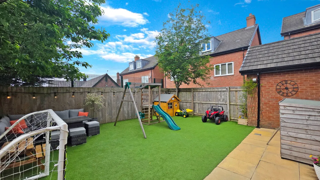 Juniper Gardens, Boothstown, M28, photo 4