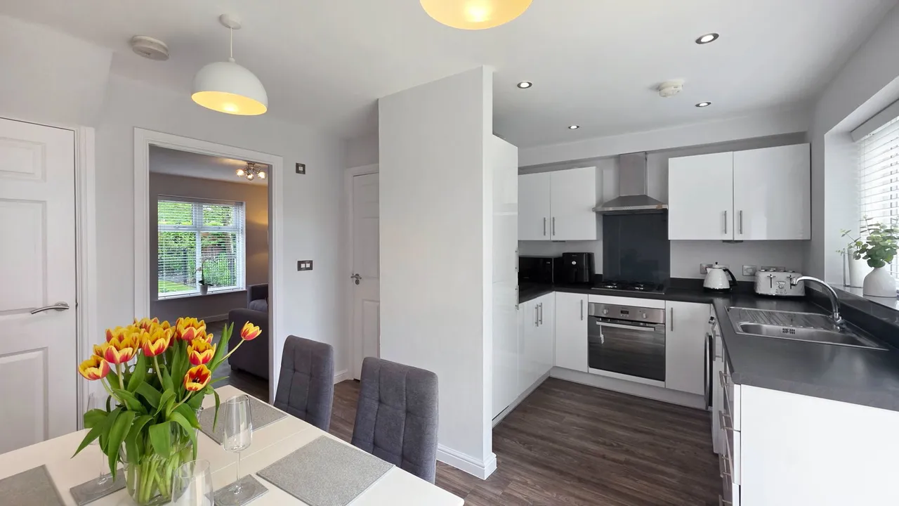 Juniper Gardens, Boothstown, M28, photo 7