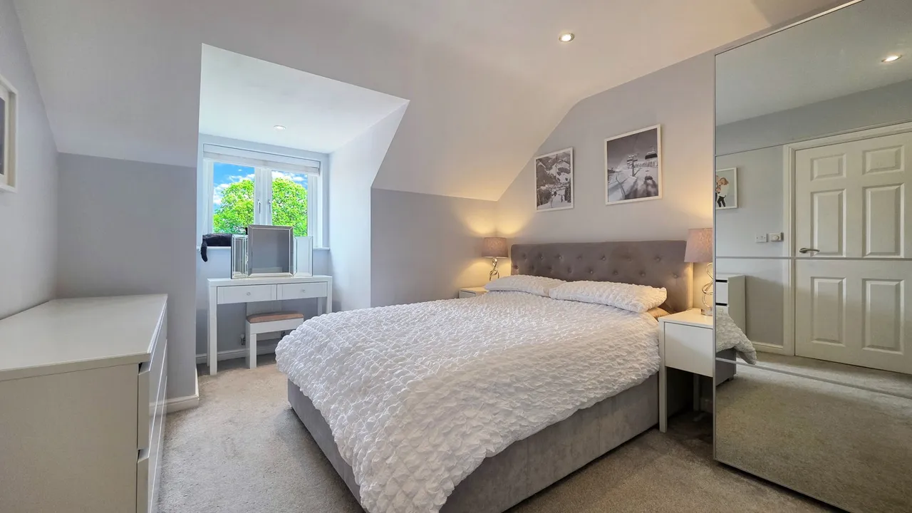 Juniper Gardens, Boothstown, M28, photo 18