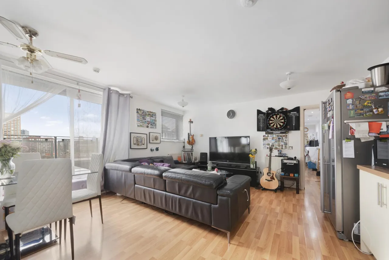 Newport Avenue, E14, photo 3