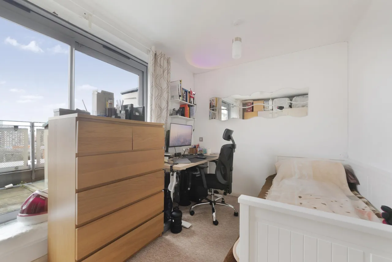 Newport Avenue, E14, photo 8