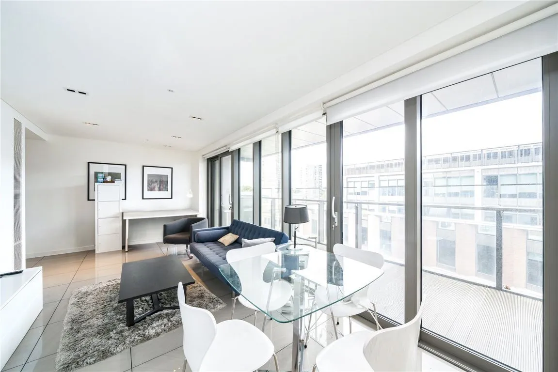 Triton Building, London, photo 5