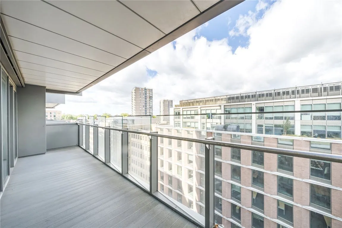 1 bed flat for sale — Triton Building, London