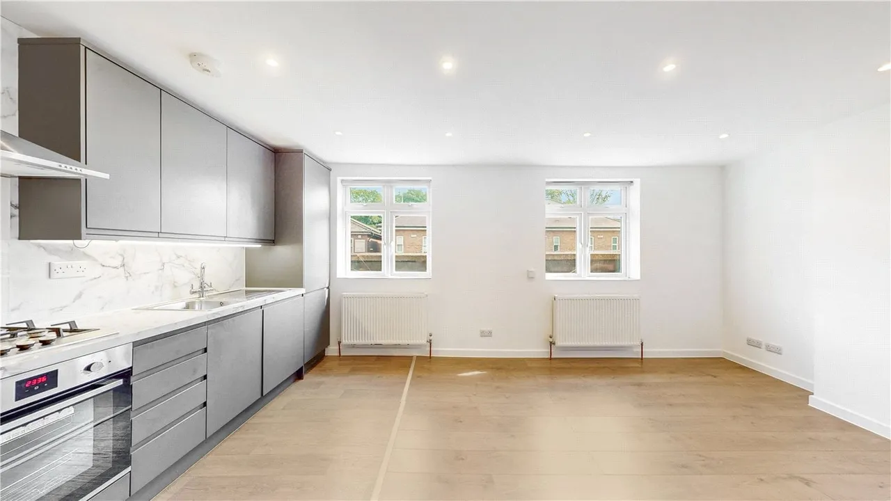 Archway Road, London, N6, photo 5