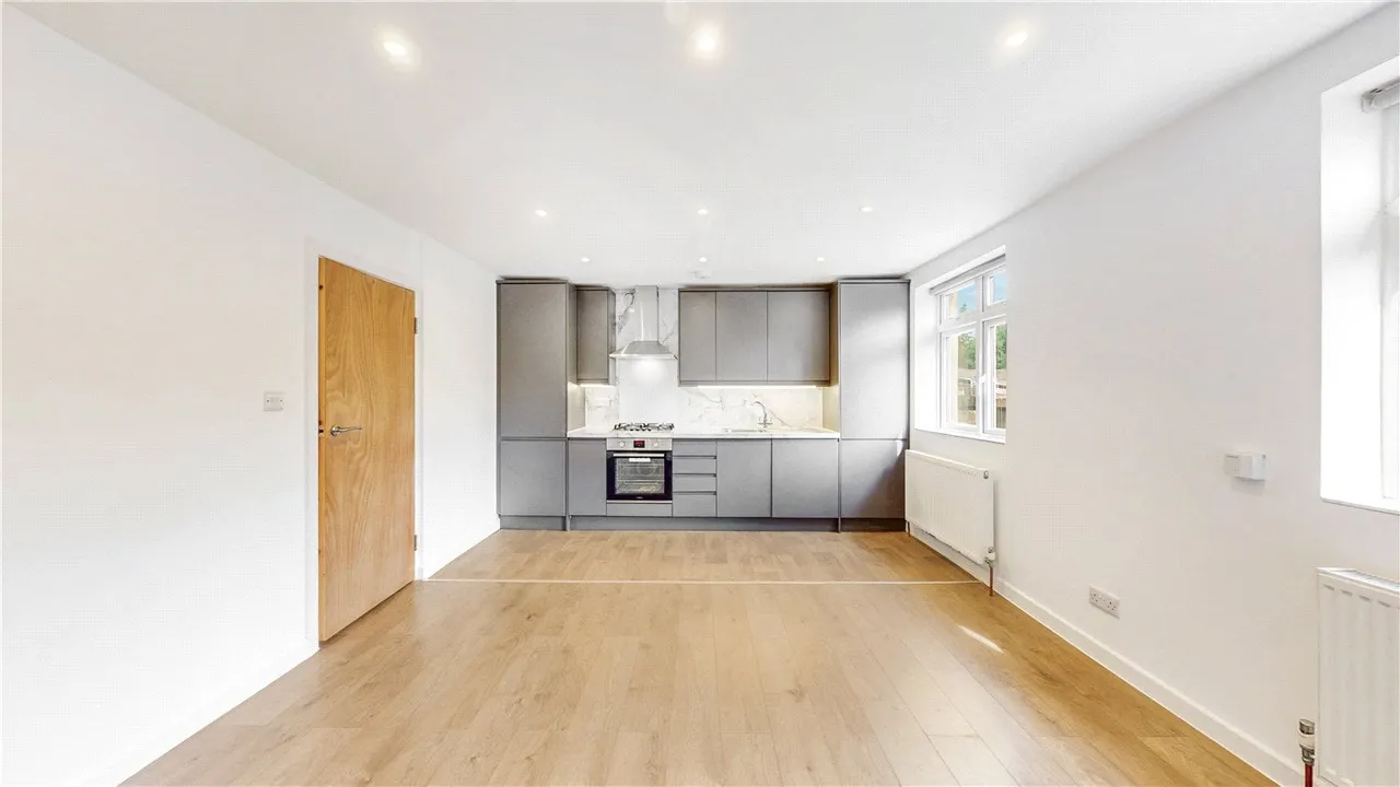 Archway Road, London, N6, photo 6