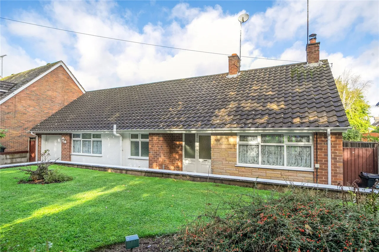 2 bed house for sale, Tenbury Road, Cleobury Mortimer, DY14