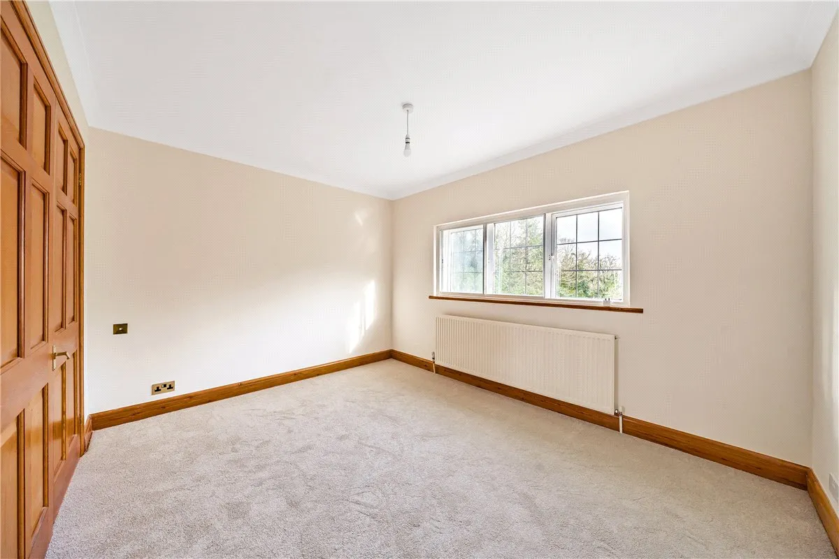 Bacombe Lane, Wendover, HP22, photo 9