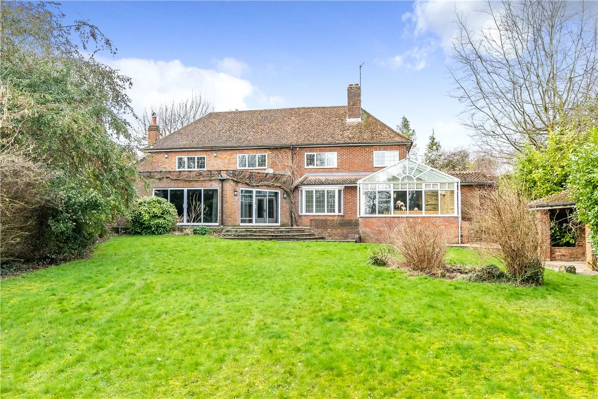 Bacombe Lane, Wendover, HP22, photo 18