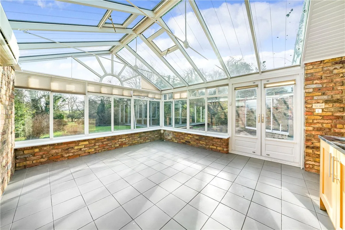 Bacombe Lane, Wendover, HP22, photo 5