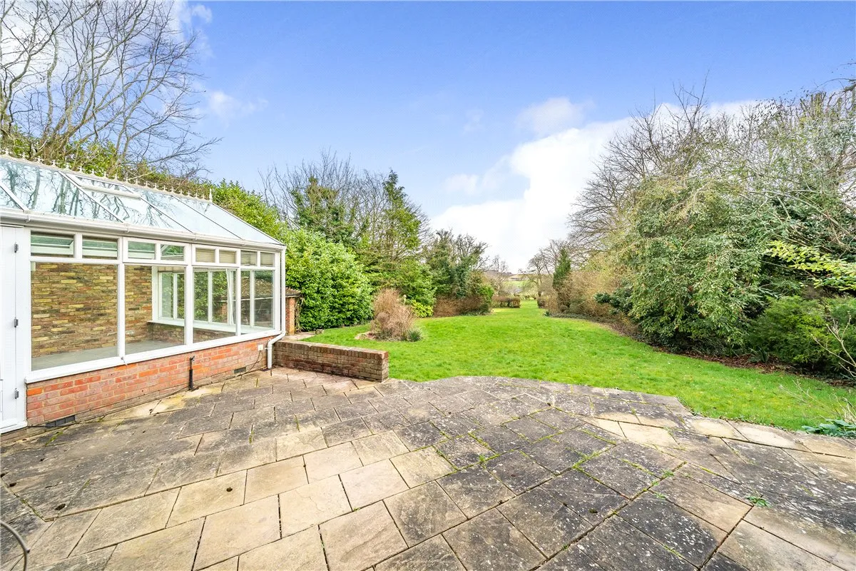 Bacombe Lane, Wendover, HP22, photo 15