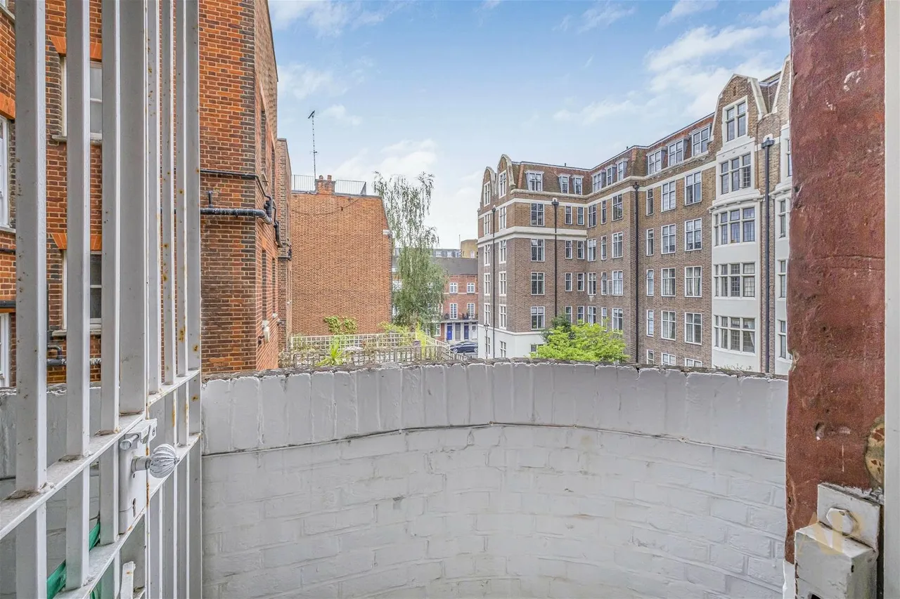 Weymouth Street, London, W1G, photo 14