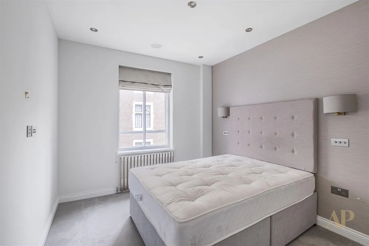 Weymouth Street, London, W1G, photo 13