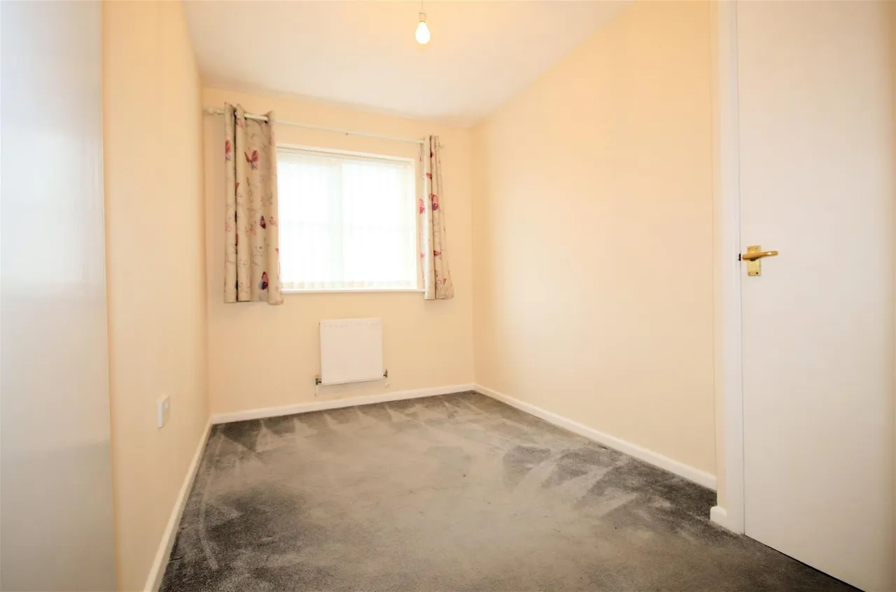 Graphic Close, Dunstable, Bedfordshire LU6 3EL, photo 14