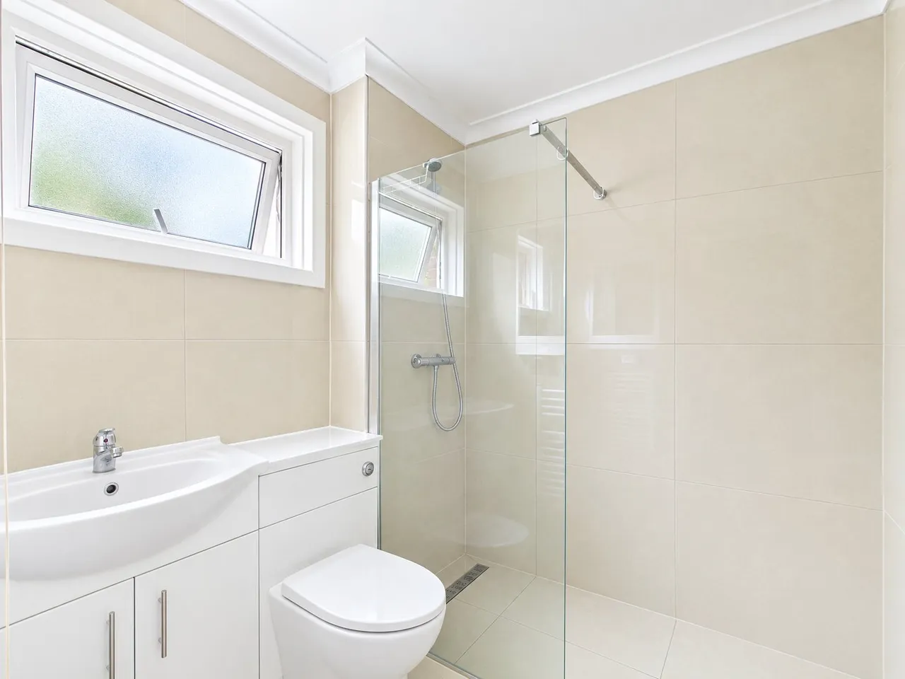 Schubert Road, Brighton Hill, Basingstoke, RG22, photo 11