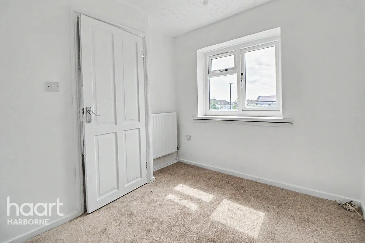The Roundabout, Longbridge, B31, photo 13