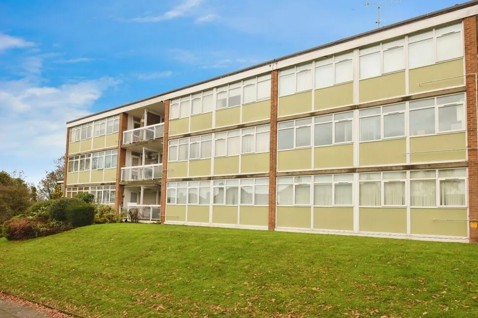 2 bed flat for sale — Kenilworth Court, Asthill Grove, Coventry, CV3