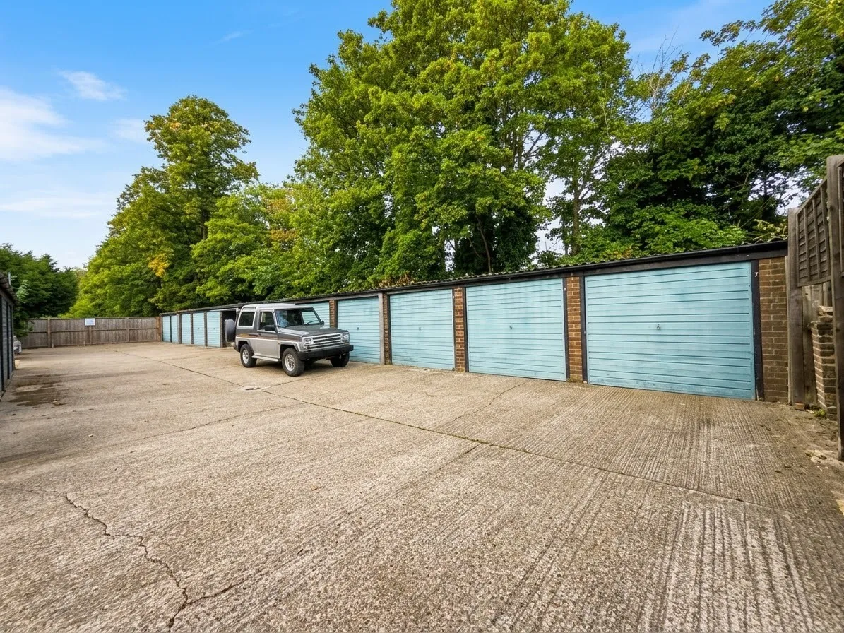 Mulgrave Road, Belmont, SM2, photo 7