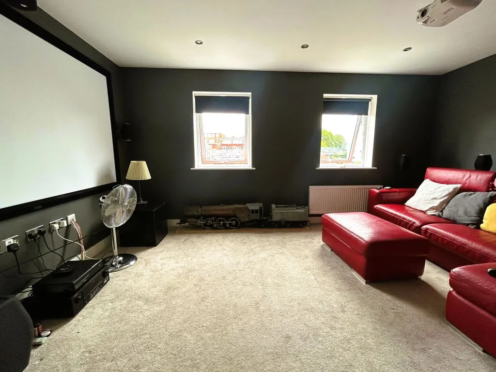 Mooring Lane, Brownhills, WS8, photo 10