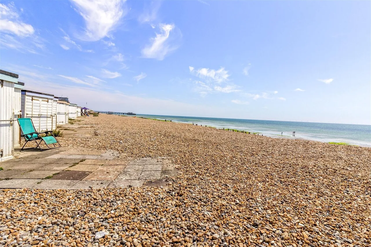 West Parade, Worthing, photo 2