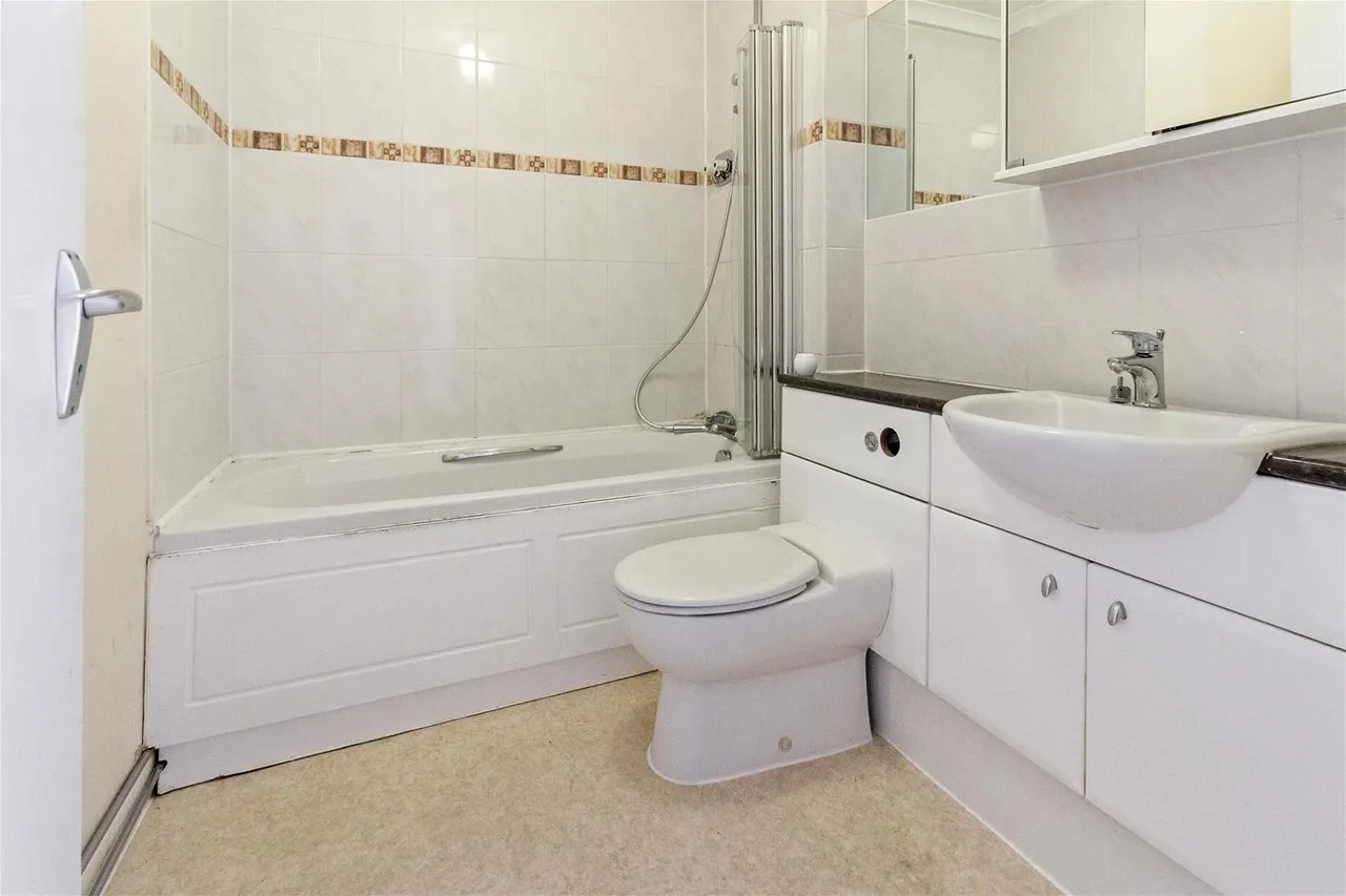 West Parade, Worthing, photo 9