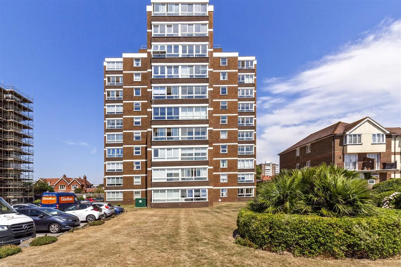 West Parade, Worthing, photo 18